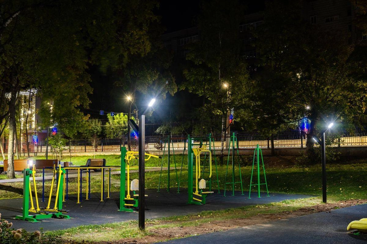 Дворовое освещение: особенности, нормы, оборудование