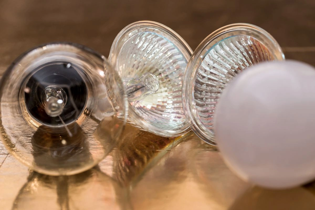 Долговечность источников искусственного света: какой служит дольше