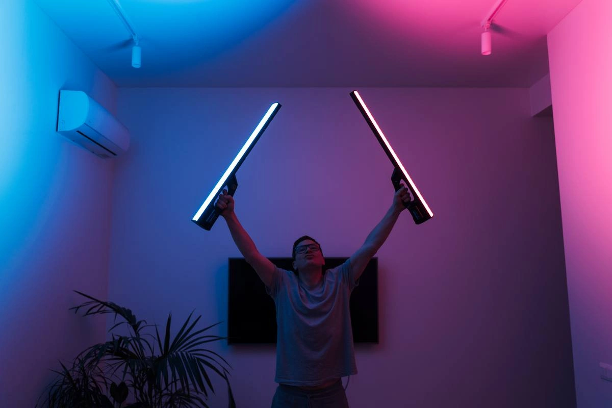 Что означают SAN и PC у светодиодных светильников