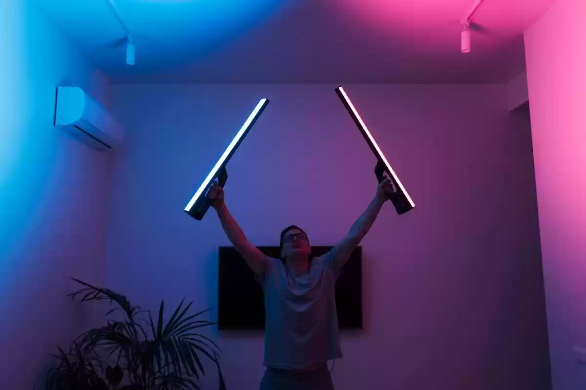 Что означают SAN и PC у светодиодных светильников