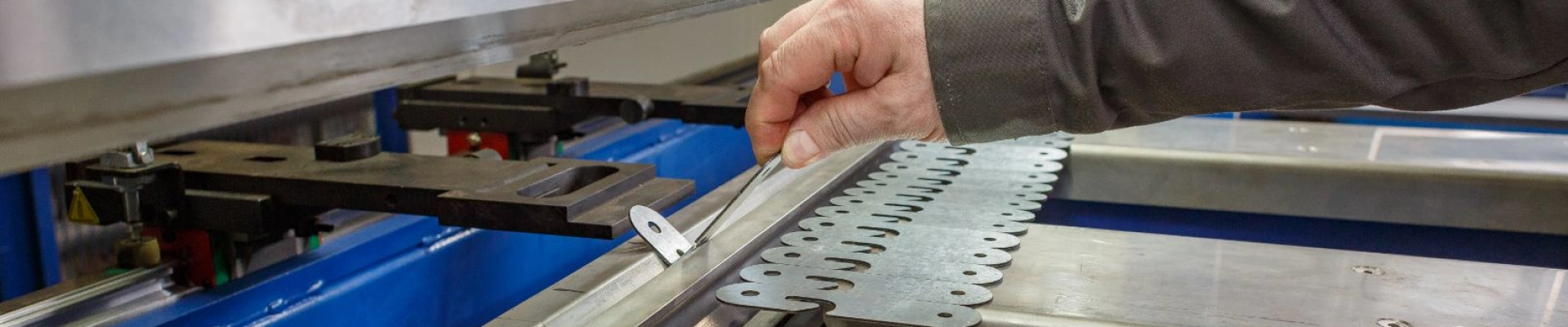 участок гибки листового металла