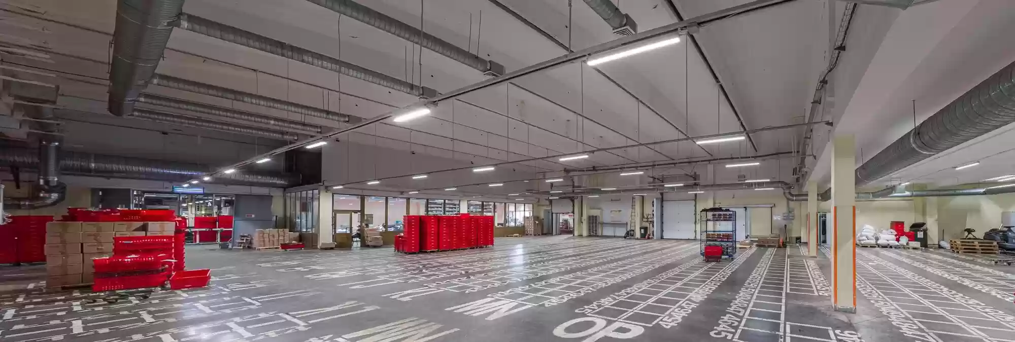 Освещение складского комплекса